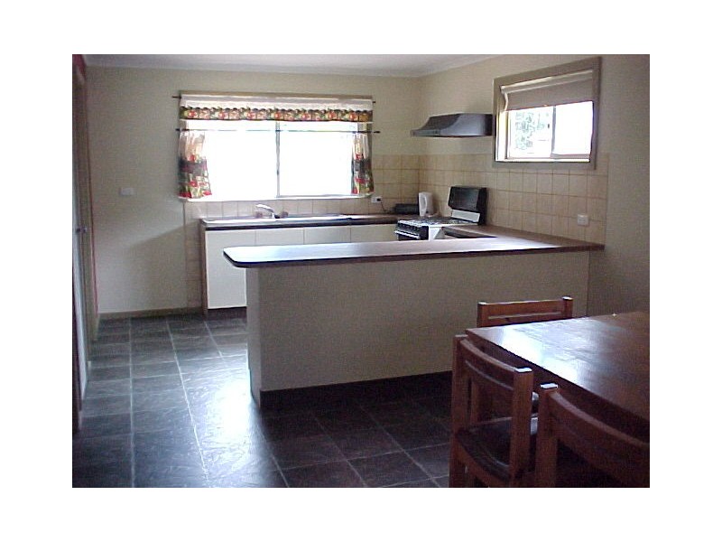 102 Campbell Street, Loch Sport VIC 3851