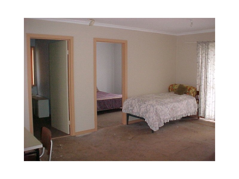 2 Cove Street, Loch Sport VIC 3851