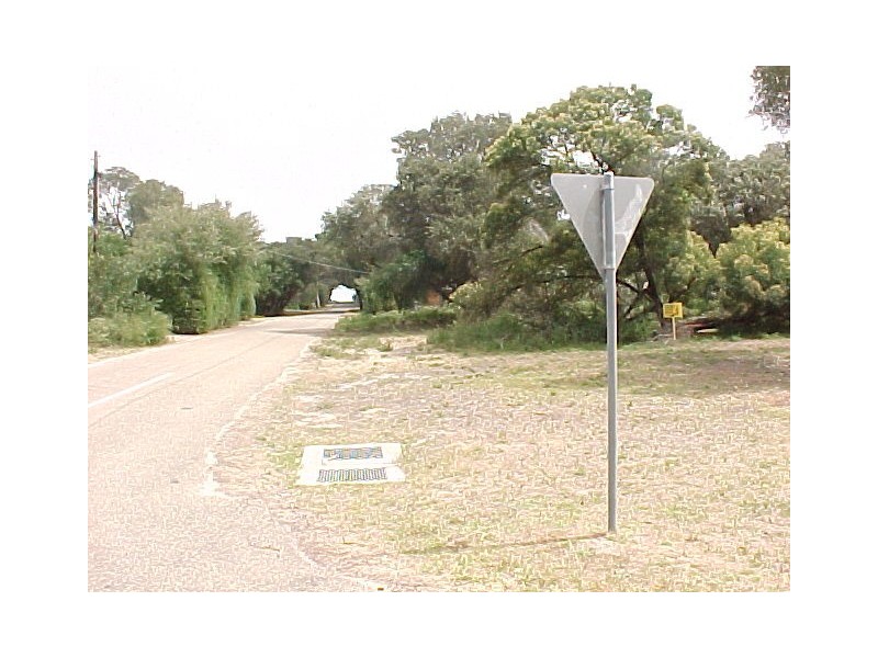 2 Cove Street, Loch Sport VIC 3851