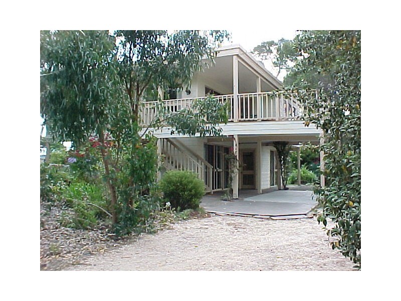 9 Marina Drive, Loch Sport VIC 3851
