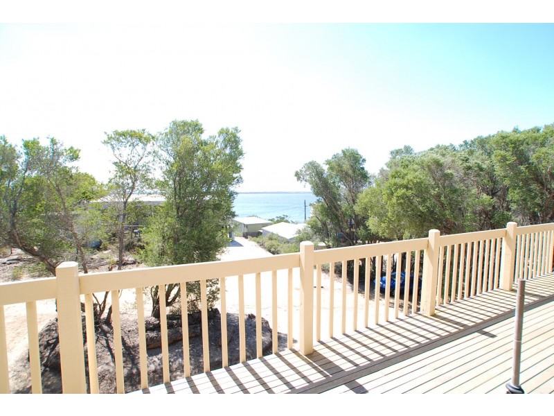 187 National Park Road, Loch Sport VIC 3851