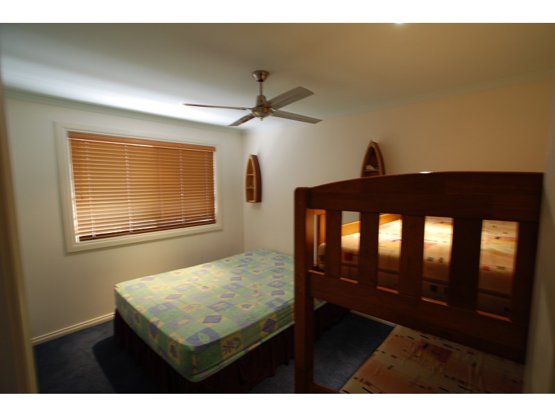 187 National Park Road, Loch Sport VIC 3851