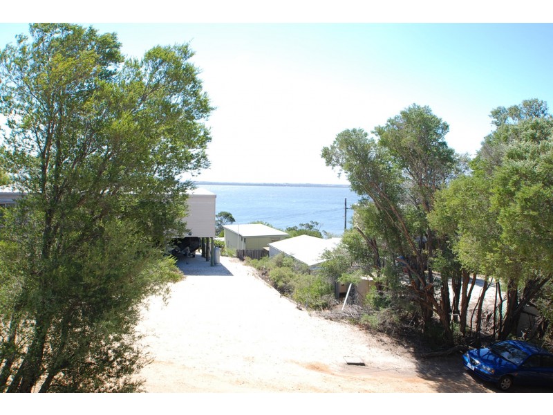 187 National Park Road, Loch Sport VIC 3851