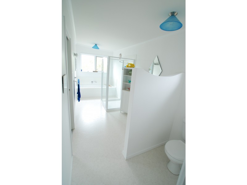 42 Bernadette Avenue, Loch Sport VIC 3851