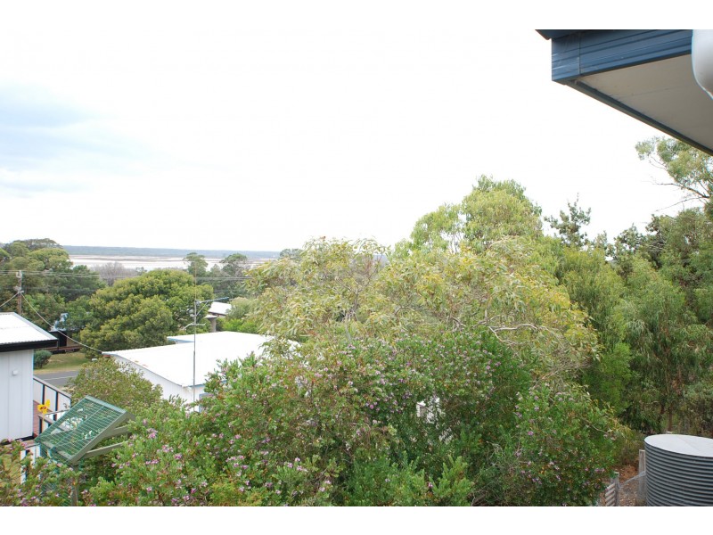 42 Bernadette Avenue, Loch Sport VIC 3851