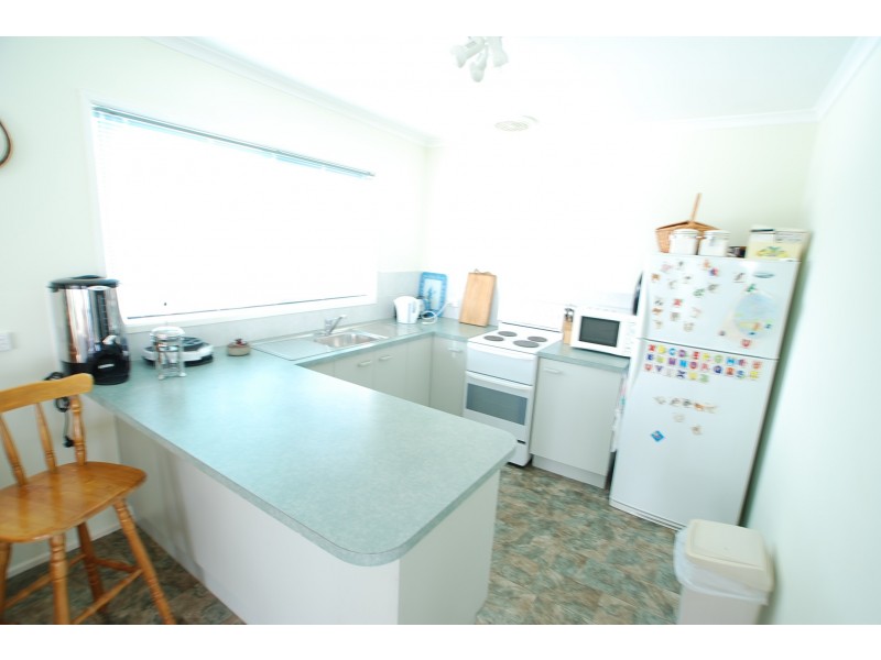 29 Cove Street, Loch Sport VIC 3851