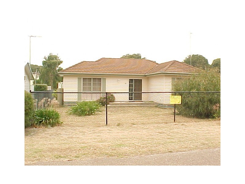 16 Kangaroo Street, Loch Sport VIC 3851