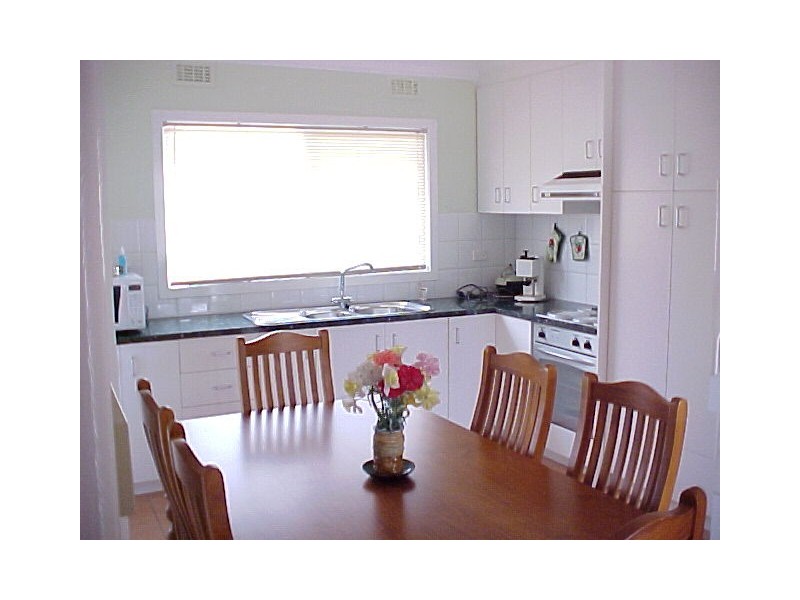 16 Kangaroo Street, Loch Sport VIC 3851