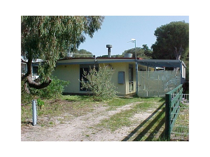 24 Leon Street, Loch Sport VIC 3851