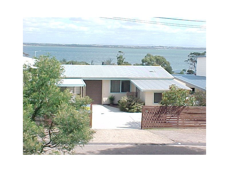 19 Pelican Street, Loch Sport VIC 3851