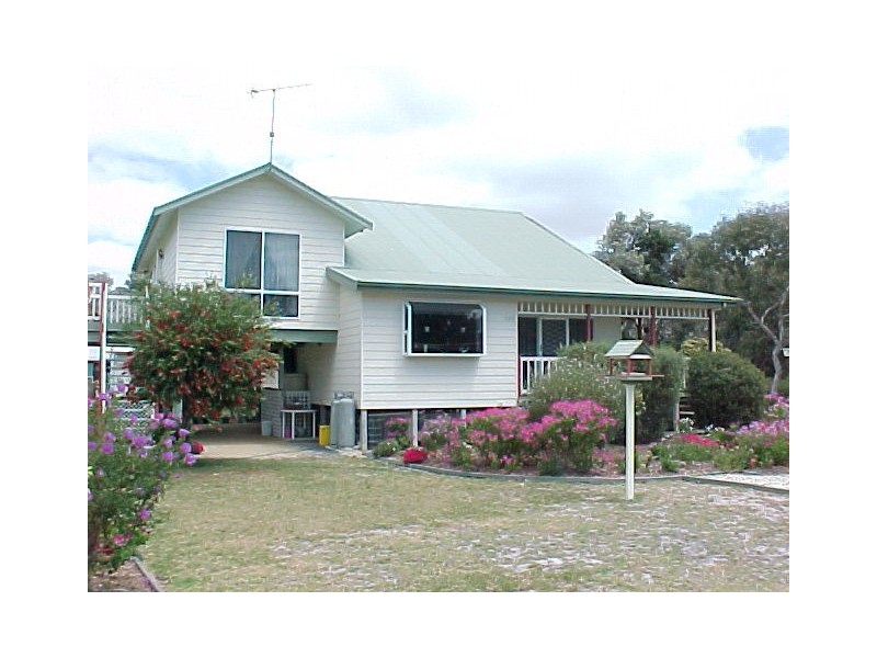 96-98 Sanctuary Road, Loch Sport VIC 3851