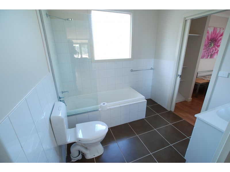 30 Victoria Street, Loch Sport VIC 3851