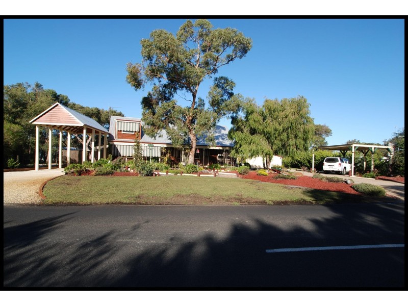 100-102 Sanctuary Road, Loch Sport VIC 3851