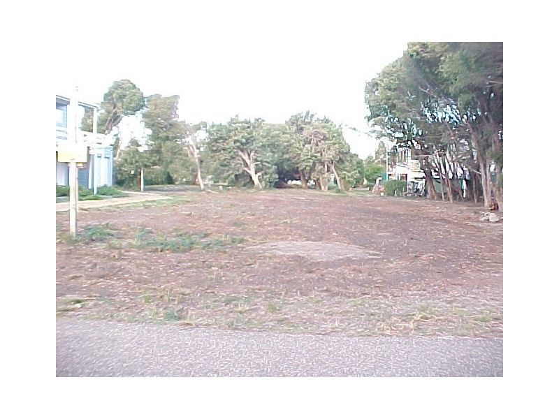 8 Carroll Street, Loch Sport VIC 3851