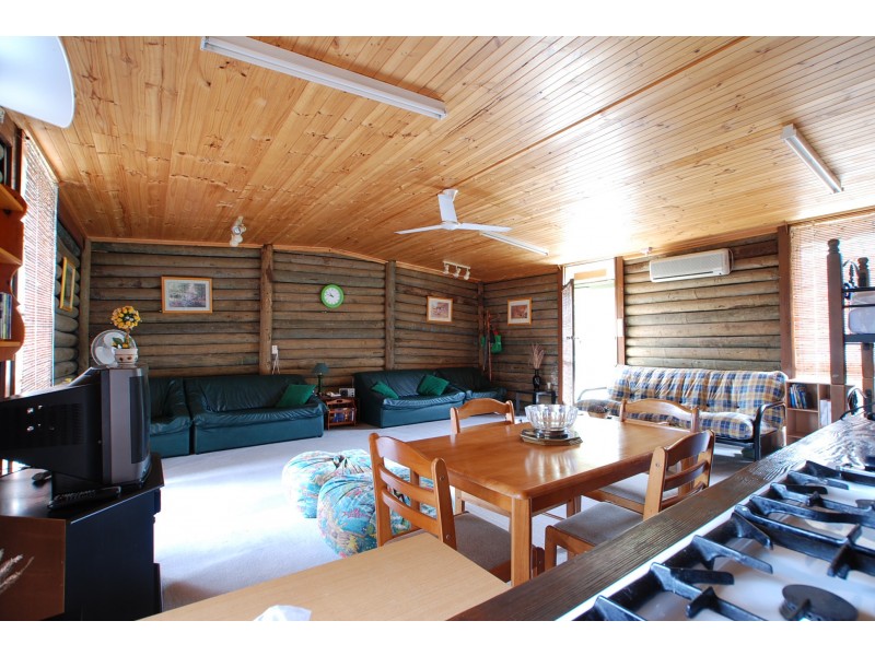 23 Geofrey Avenue, Loch Sport VIC 3851