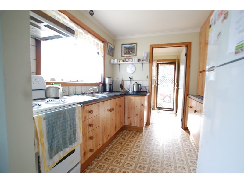 62-64 National Park Road, Loch Sport VIC 3851