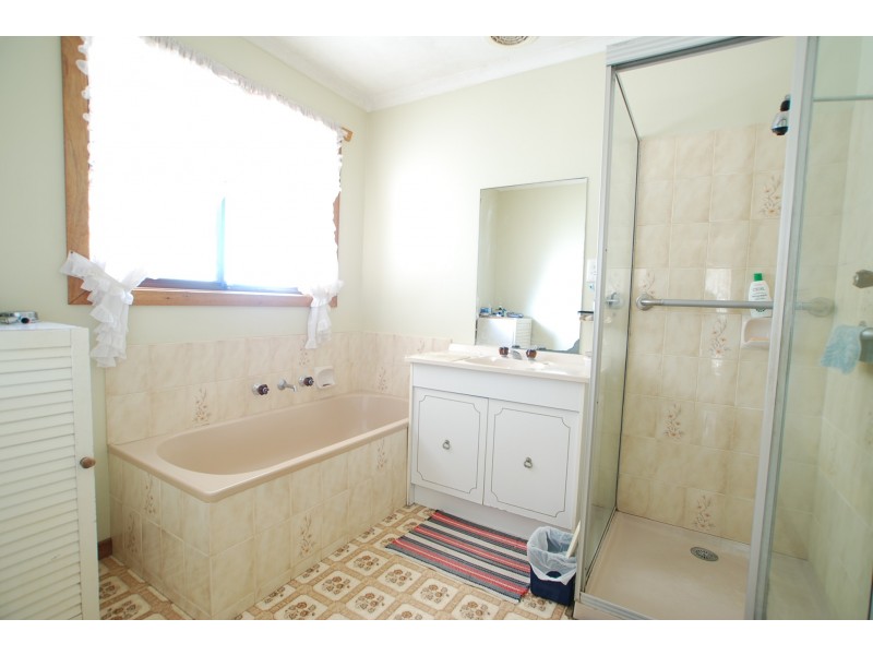 62-64 National Park Road, Loch Sport VIC 3851