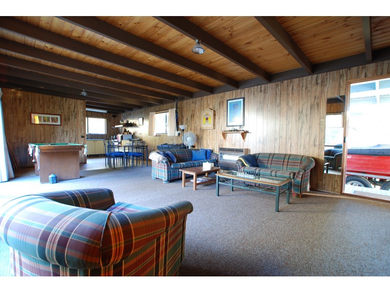 39-41 The Boulevard, Loch Sport VIC 3851