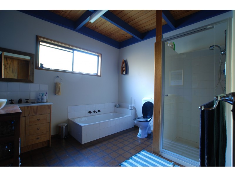 39-41 The Boulevard, Loch Sport VIC 3851