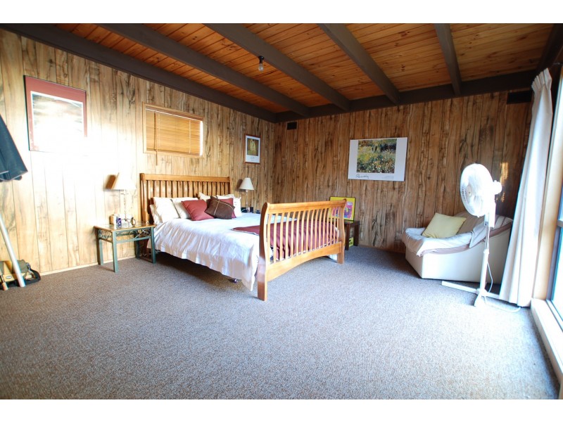 39-41 The Boulevard, Loch Sport VIC 3851