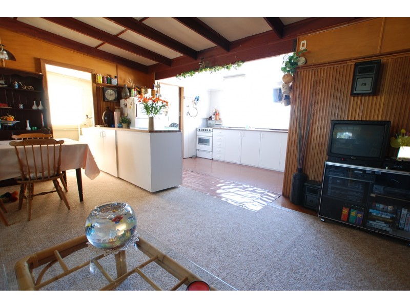 328 National Park Road, Loch Sport VIC 3851