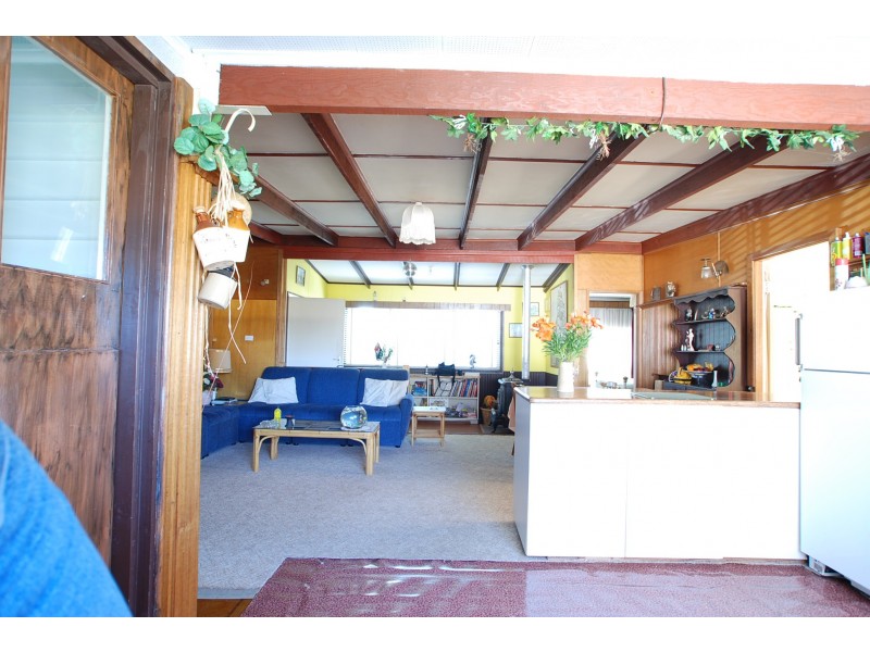 328 National Park Road, Loch Sport VIC 3851