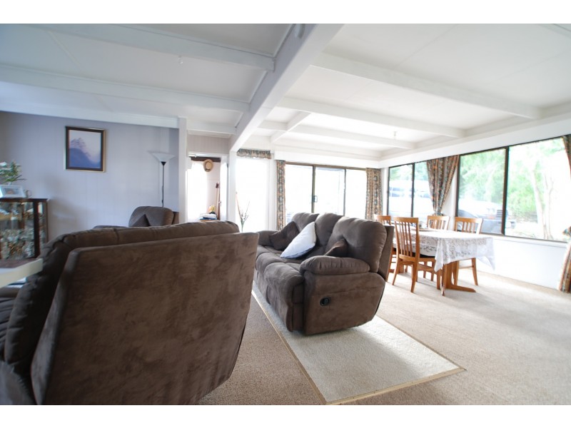 40 Sanctuary Road, Loch Sport VIC 3851