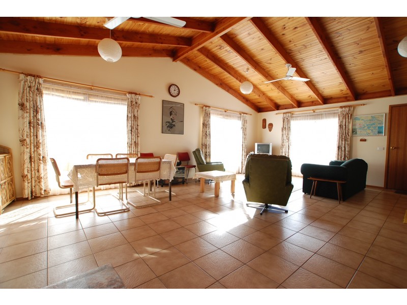 7 Wendy Street, Loch Sport VIC 3851