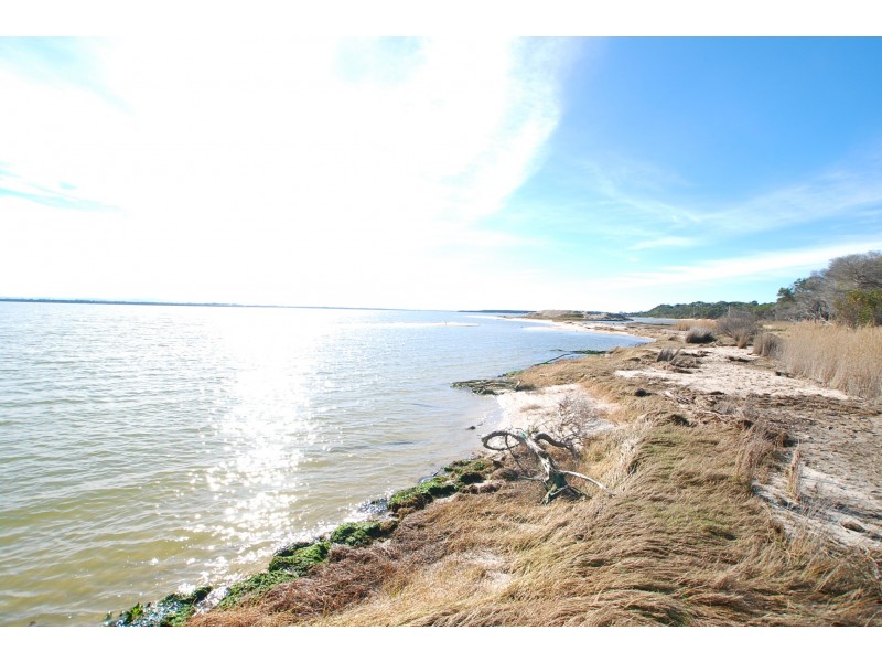 30 Seagull Drive, Loch Sport VIC 3851