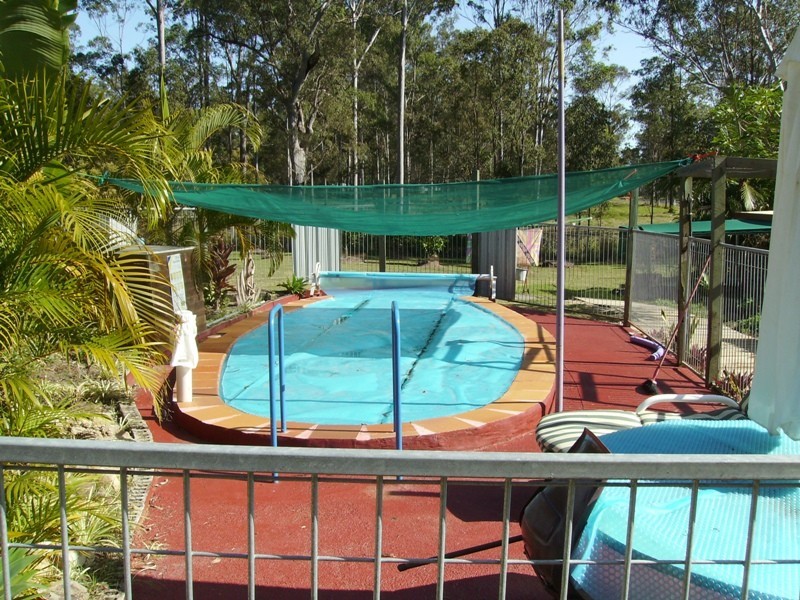 Glenwood QLD 4570