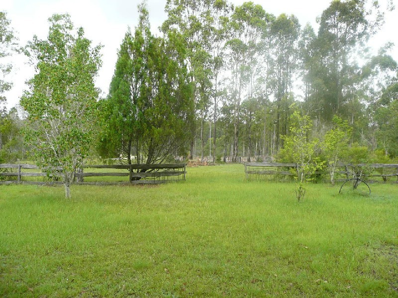 Glenwood QLD 4570