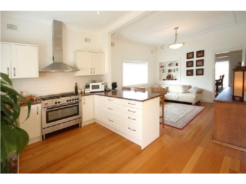 24 Lower Greycliffe Street, Queenscliff NSW 2096