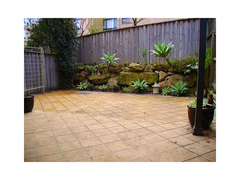 8/2 PARSONAGE ROAD, Castle Hill NSW 2154