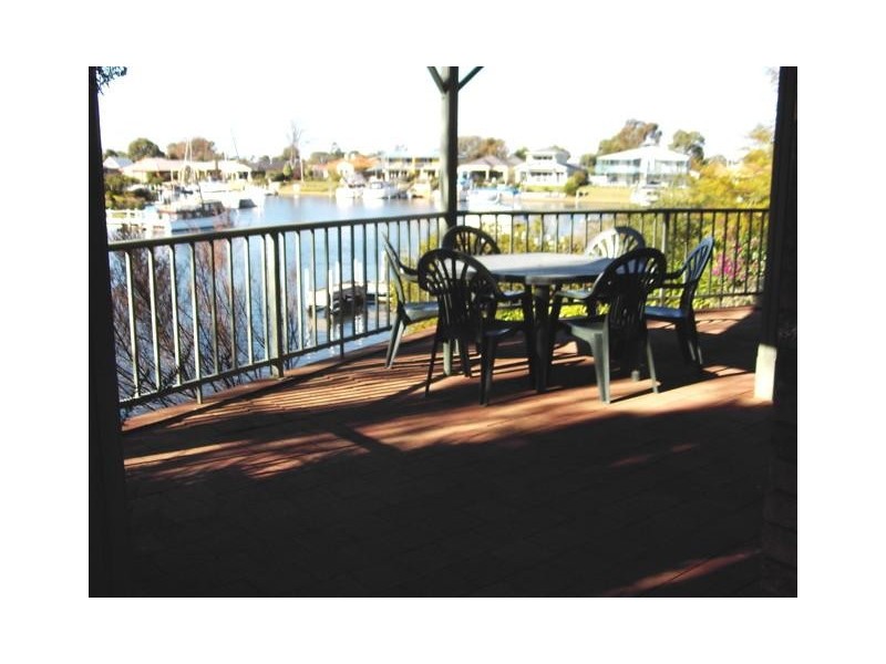 23 Schooner Terrace, Paynesville VIC 3880