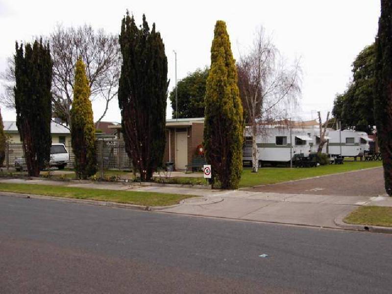3 Jemmeson Street, Lakes Entrance VIC 3909