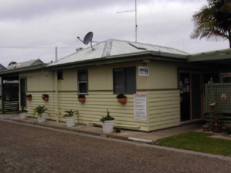 3 Jemmeson Street, Lakes Entrance VIC 3909