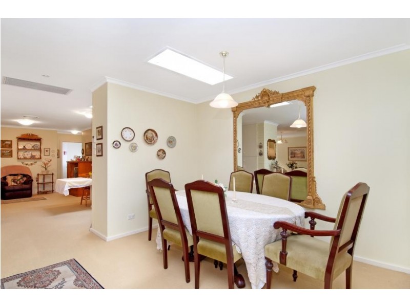 18 Cambewarra Avenue, Castle Hill NSW 2154