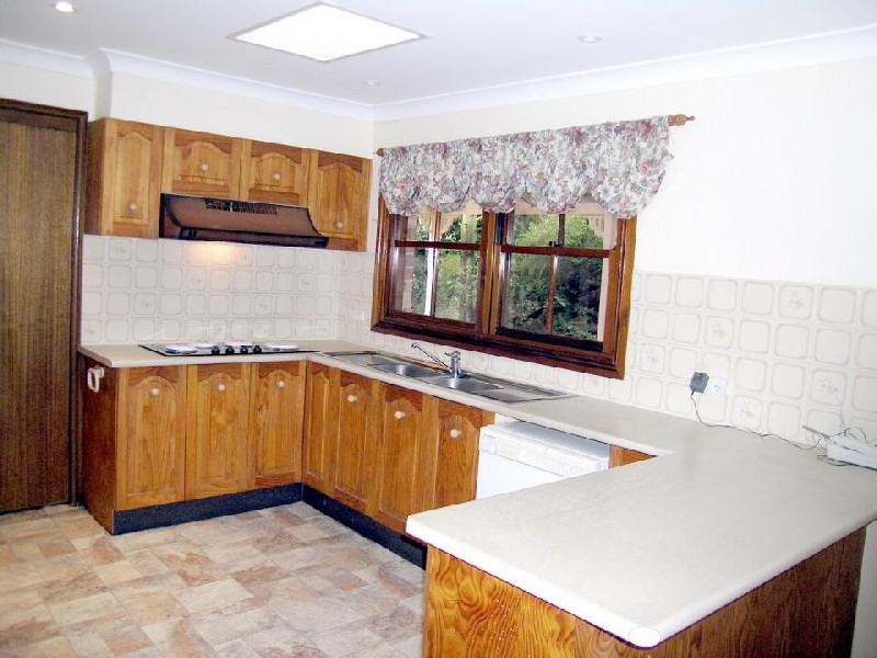 Winchcombe Place, Castle Hill NSW 2154