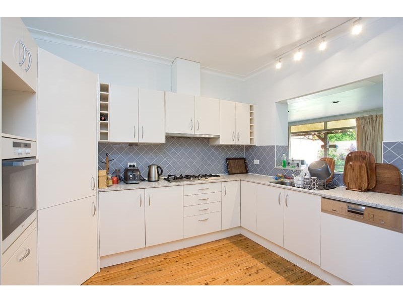 24 Noble Street, Rodd Point NSW 2046