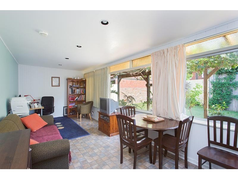 24 Noble Street, Rodd Point NSW 2046