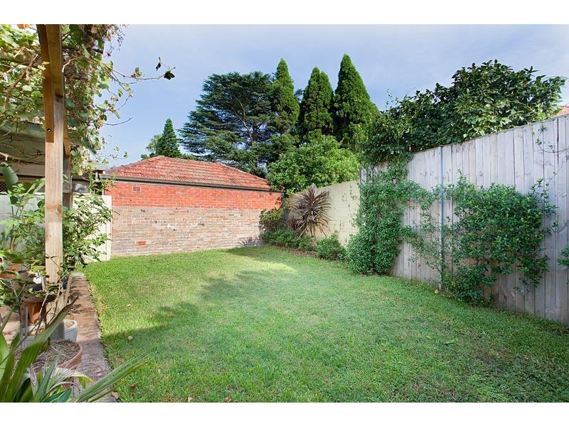 24 Noble Street, Rodd Point NSW 2046