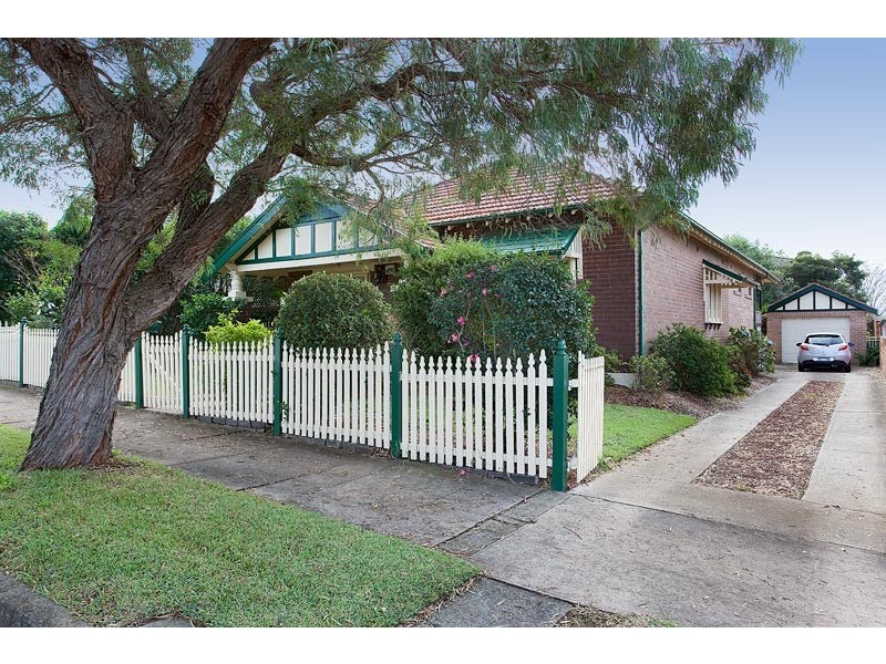 62 Russell Street, Russell Lea NSW 2046