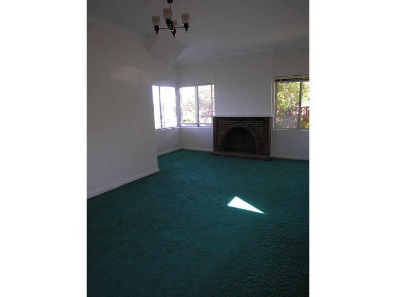 82 Henley Marine Drive, Rodd Point NSW 2046