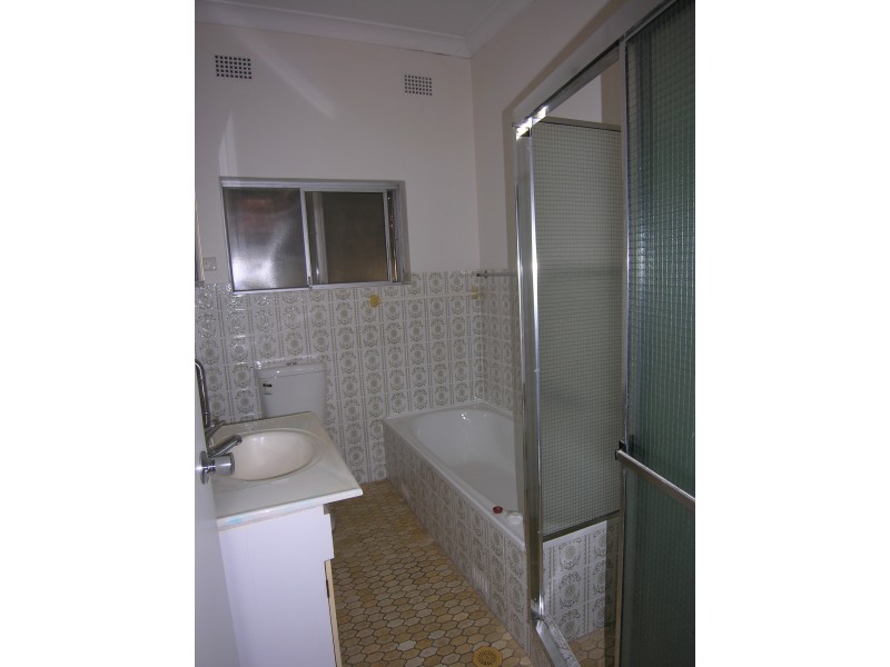 82 Henley Marine Drive, Rodd Point NSW 2046