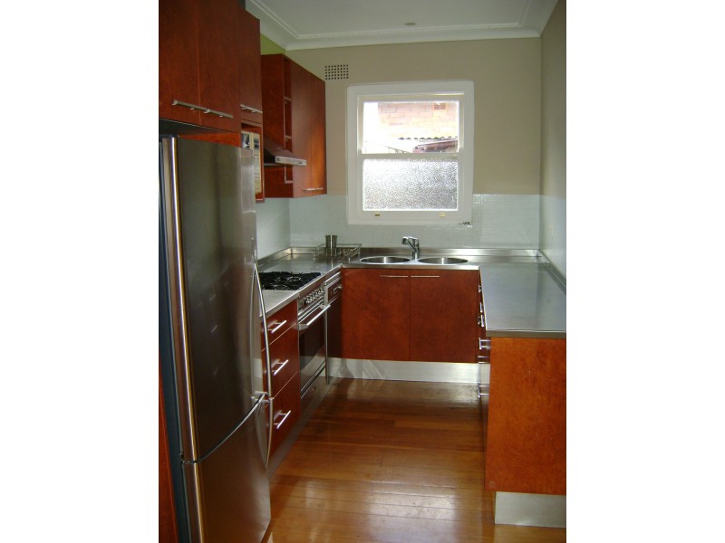 32 Arthur Street, Rodd Point NSW 2046