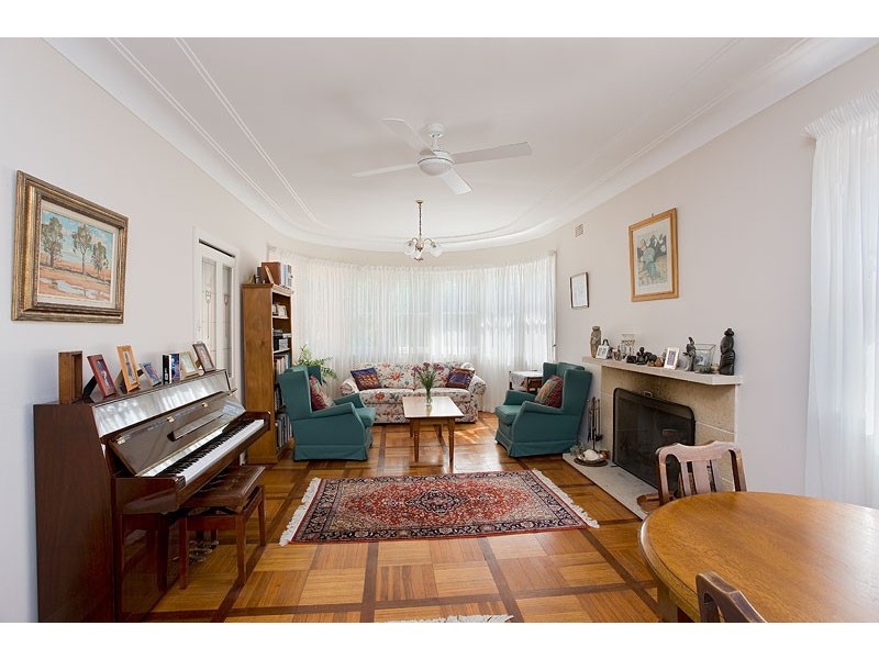 10 Princess Avenue, Rodd Point NSW 2046