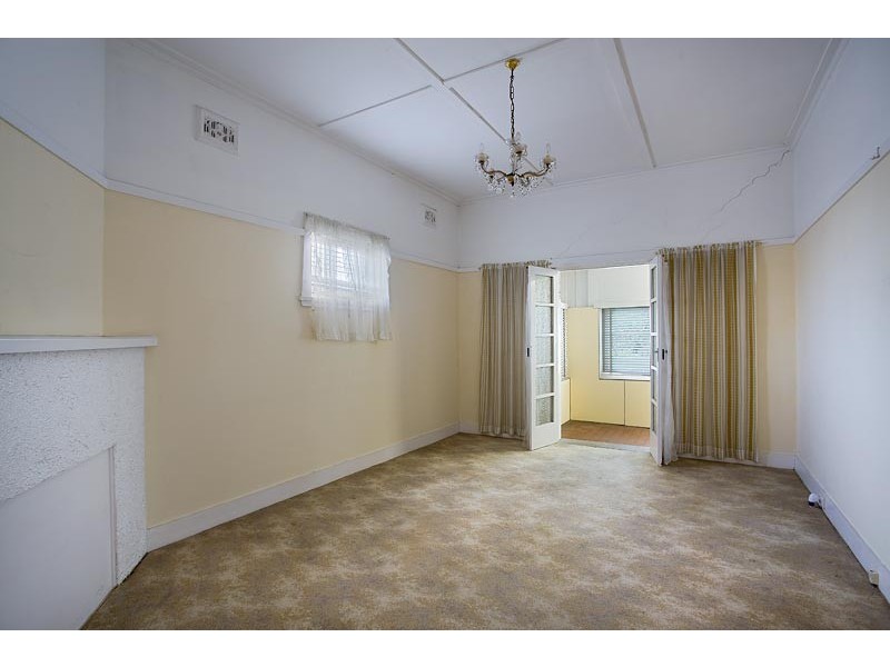 33 Tait Street, Russell Lea NSW 2046