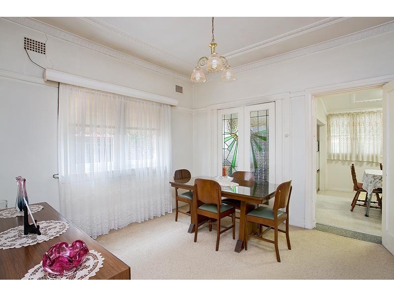 9 Duke Avenue, Rodd Point NSW 2046
