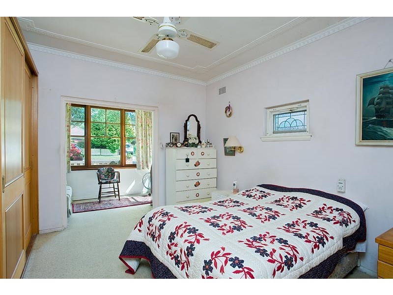 36 Arthur Street, Rodd Point NSW 2046