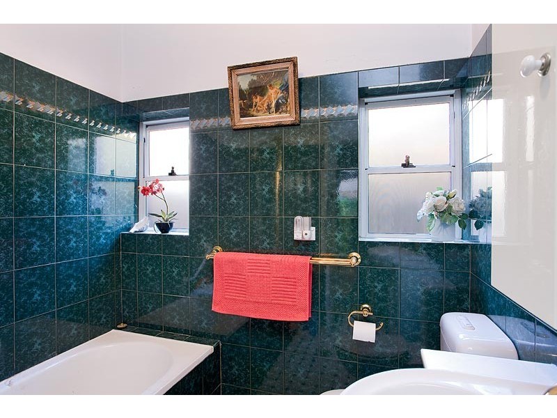 36 Arthur Street, Rodd Point NSW 2046